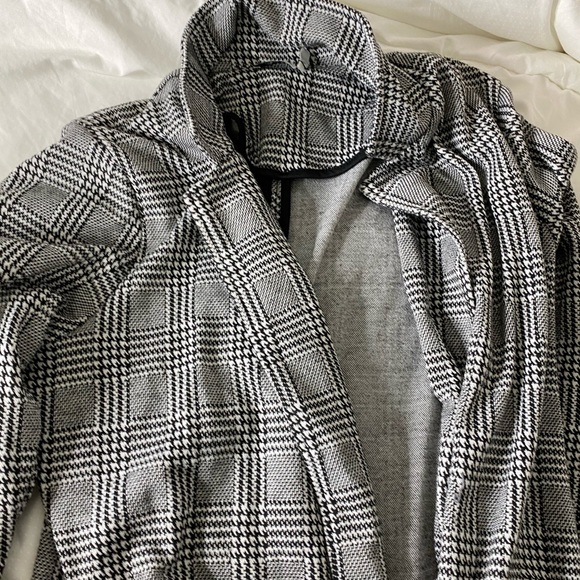 Reitmans blazer - Picture 2 of 3